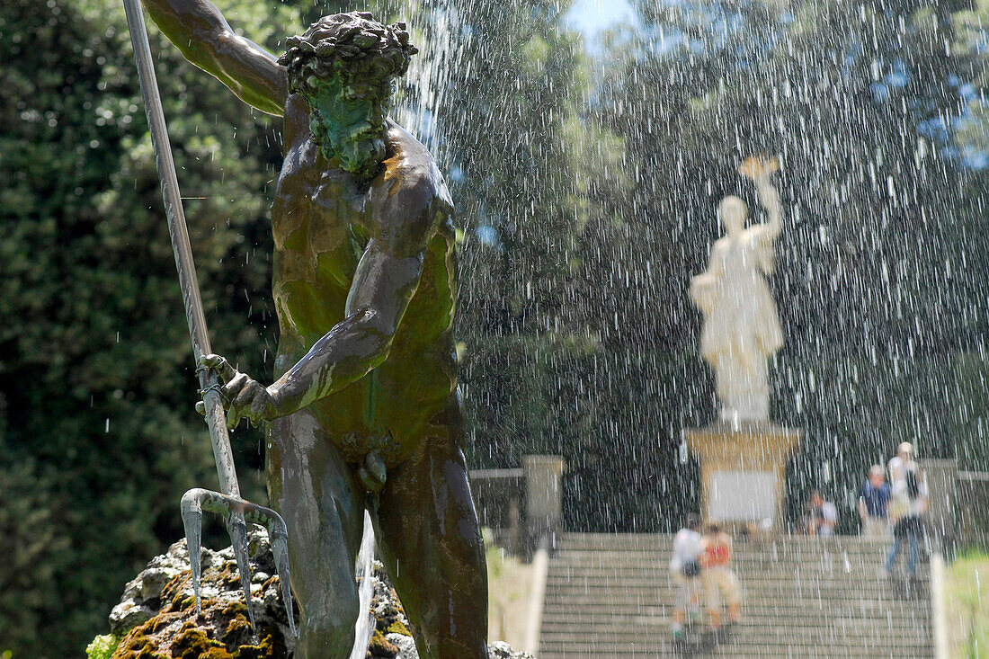 Neptunbrunnen vor einer Treppe im Boboli Garten, Florenz, Toskana, Italien, Europa