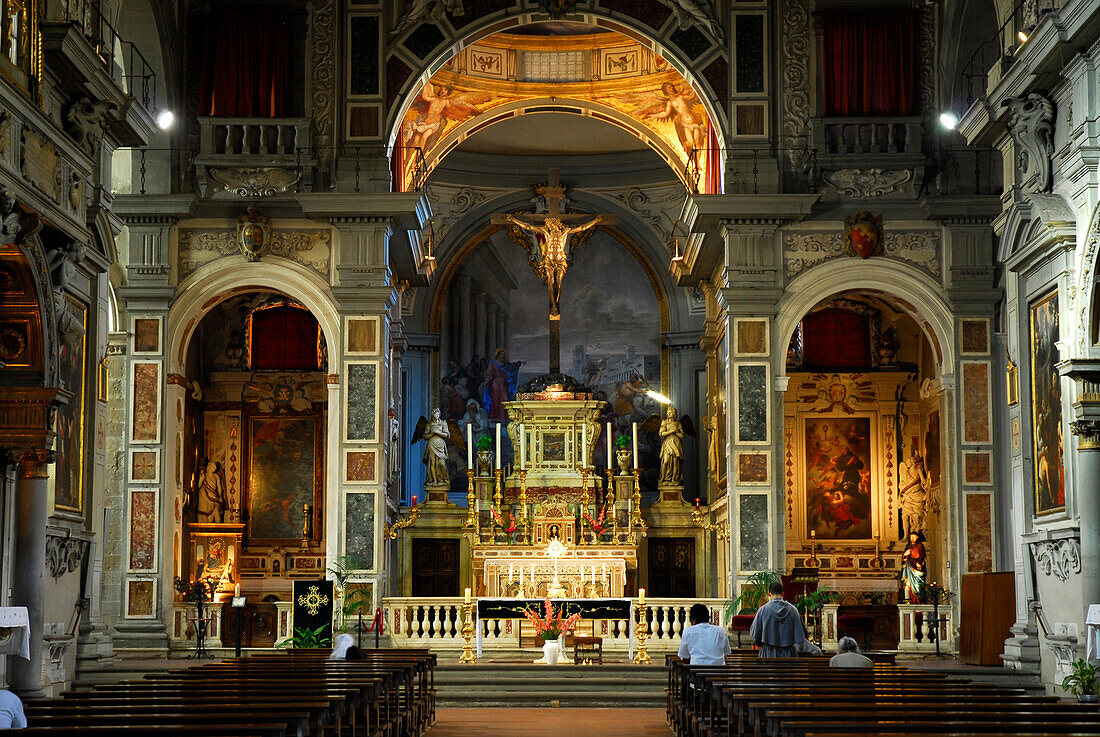 Blick auf den Altar der Ognissanti Kirche, Florenz, Toskana, Italien, Europa