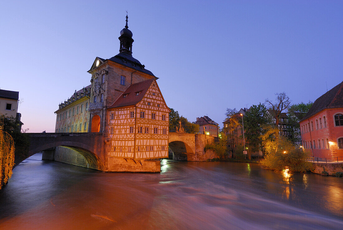 Altes Rathaus bei Nacht, Bamberg, Oberfranken, Bayern, Deutschland