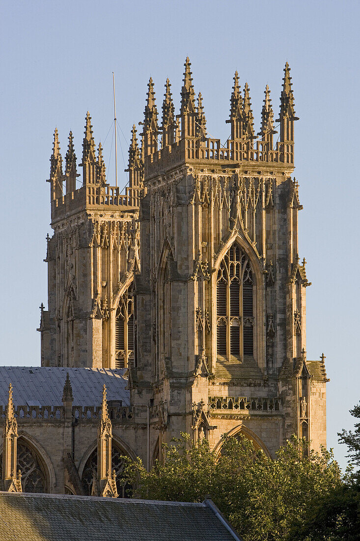 York, York Minster, cathedral, the biggest gothic building in northern Europe, twin west towers, 1472, North Yorkshire, UK