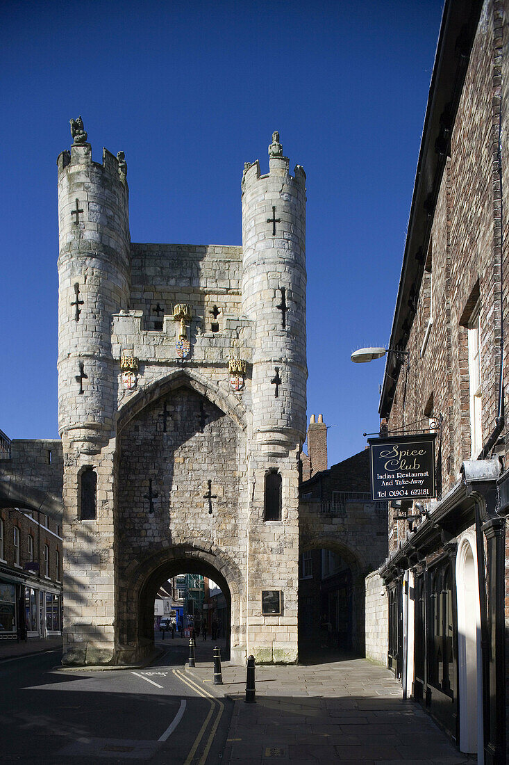 York, Monkgate Street, Monk Bar, Richard III Museum, Yorks tallest and most impressive Medieval Gatehouse, 14th Century, North Yorkshire, UK