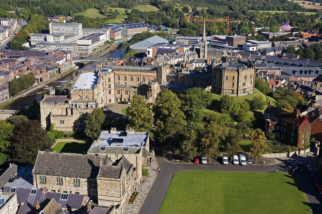 Durham, Palace Square, University Buildings, castle, Durhamshire, UK