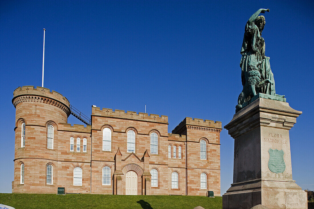 Inverness, Castle Hill, castle, 1833, Sheriff Court designed by William Burn, 1833-35, now District Court, by Thomas Brown, 1846-8, Flora Macdonald statue, Highland, Scotland, UK