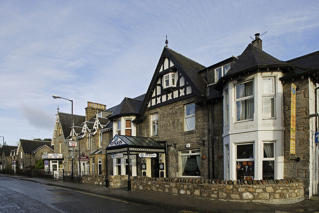 Pitlochry, town in Tummel Valley, fashonable Spa town, in 19th century, typical buildings, Atholl Rd, Perth & Kinross, Scotland, UK