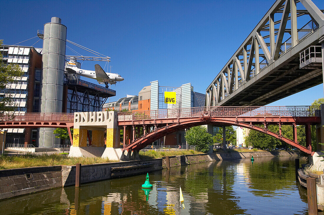 mit dem Hausboot durch Berlin, Landwehrkanal, Deutsches Technikmuseum, Rosinenbomber, Anhalt, Deutschland, Europa