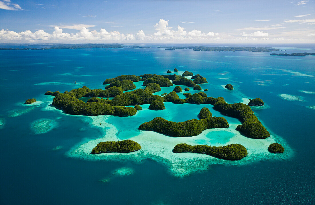 Luftaufnahme von Seventy Islands, Mikronesien, Palau