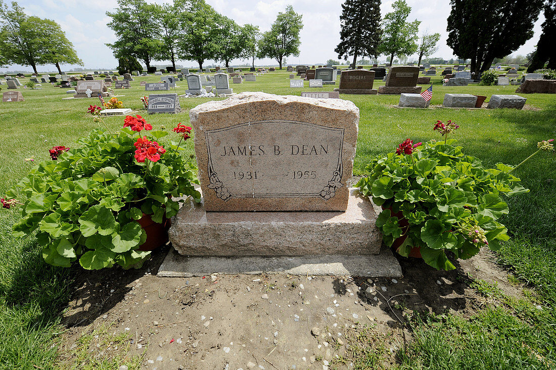 James Byron Dean Boyhood hometown and burial place Fairmount Indiana IN