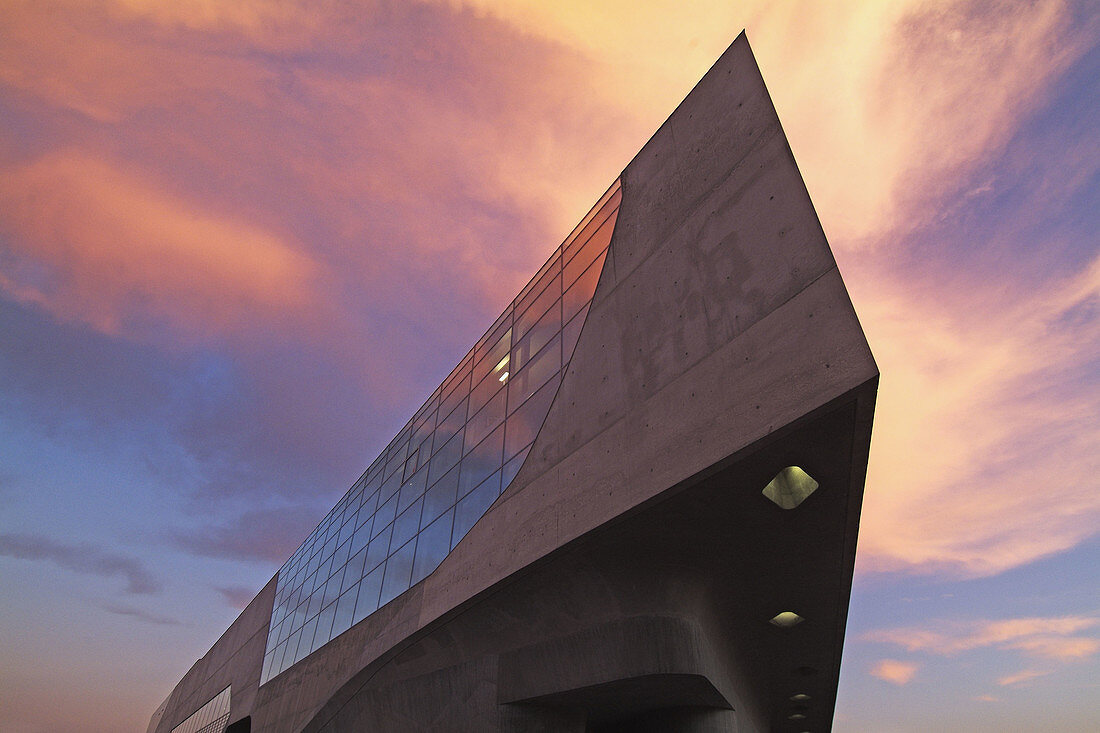 Phaeno Science Center (architect: Zaha Hadid), Wolfsburg, Lower Saxony, Germany