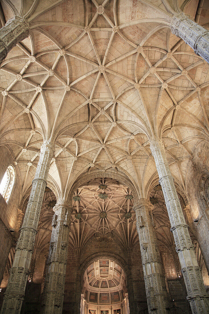 Portugal, Lisbon, Belém, Mosteiro dos Jeronimos monastery, church interior