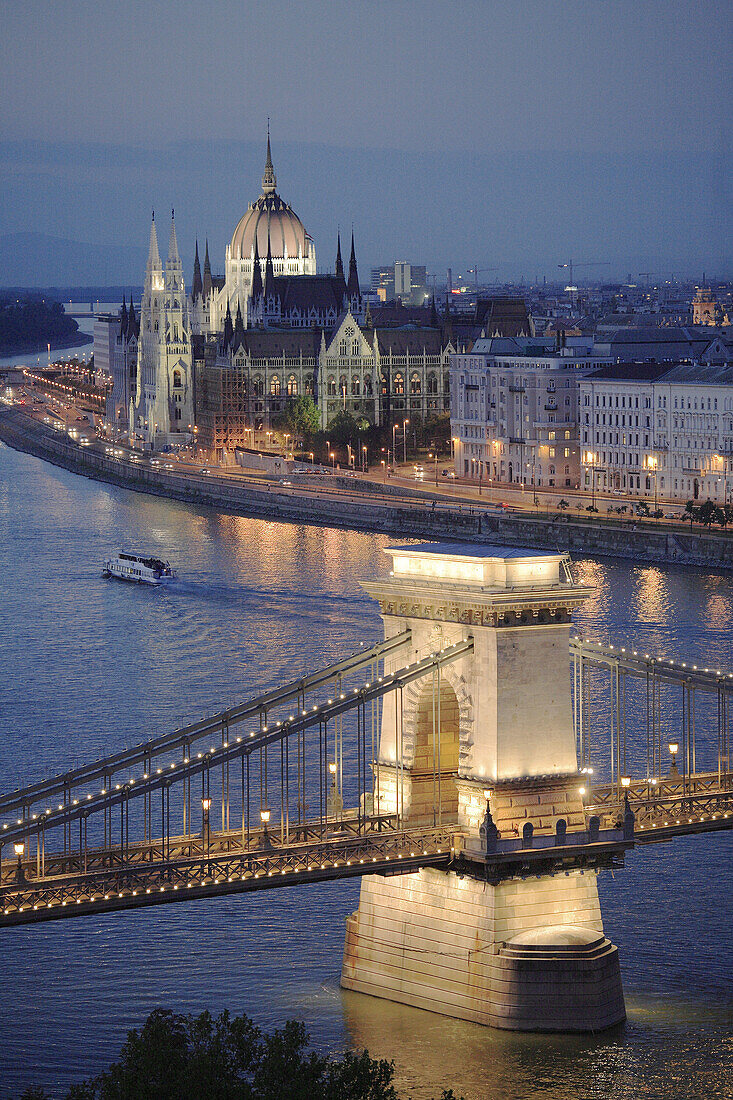 Chain Bridge, Parliament, Danube River. Budapest. Hungary.