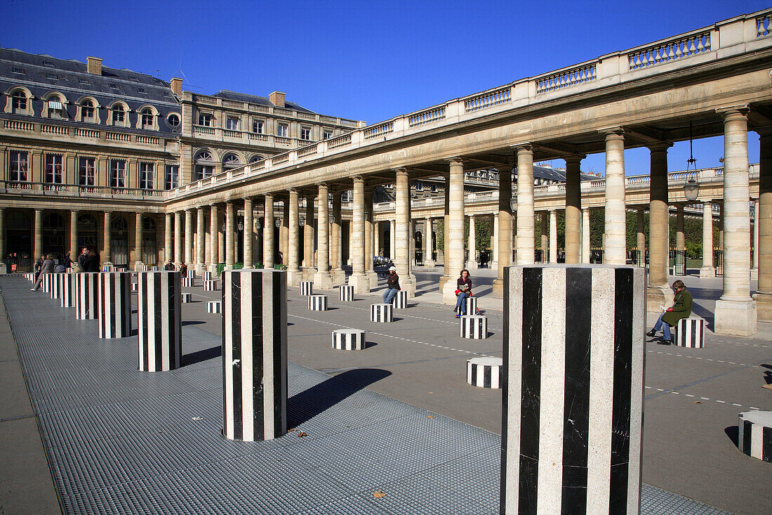 France, Paris, Palais Royal, Cour d'honneur