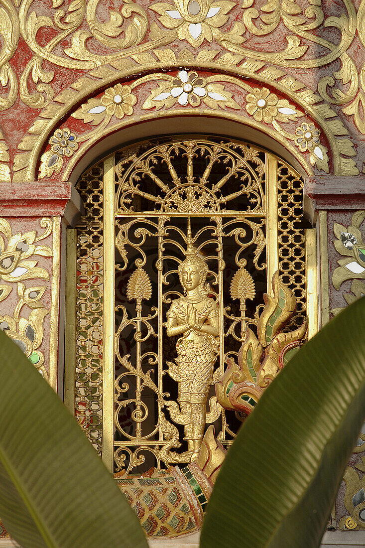 Thailand, Chiang Rai, Wat Jet Yot buddhist temple, window