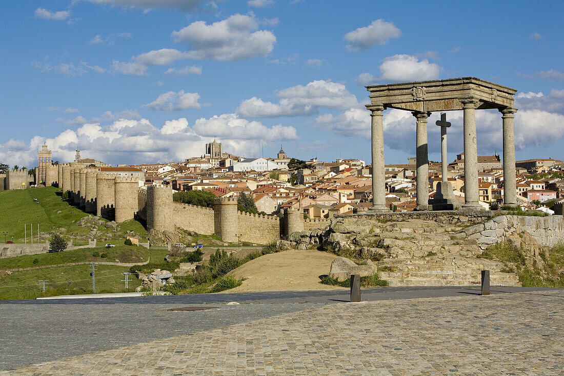 Los cuatro postes (The four poles), ramparts and general view of city.  Ávila (city added to the Unescos World Heritage List in 1985). Castilla-León. Spain