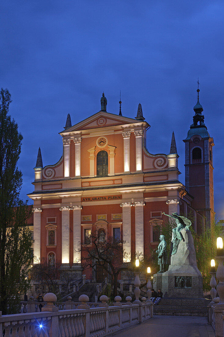 Ljubljana, Franciscan Church of the Annunciation, Baroque, 17th century, Monument to France Preseren, Slovenias greatest poet, Triple Bridge, Slovenia