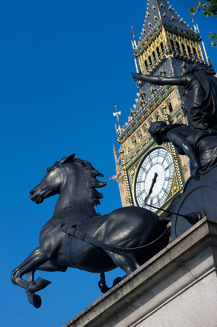 Queen boadicea chariot statue  Big Ben  Parliament  London  England  UK