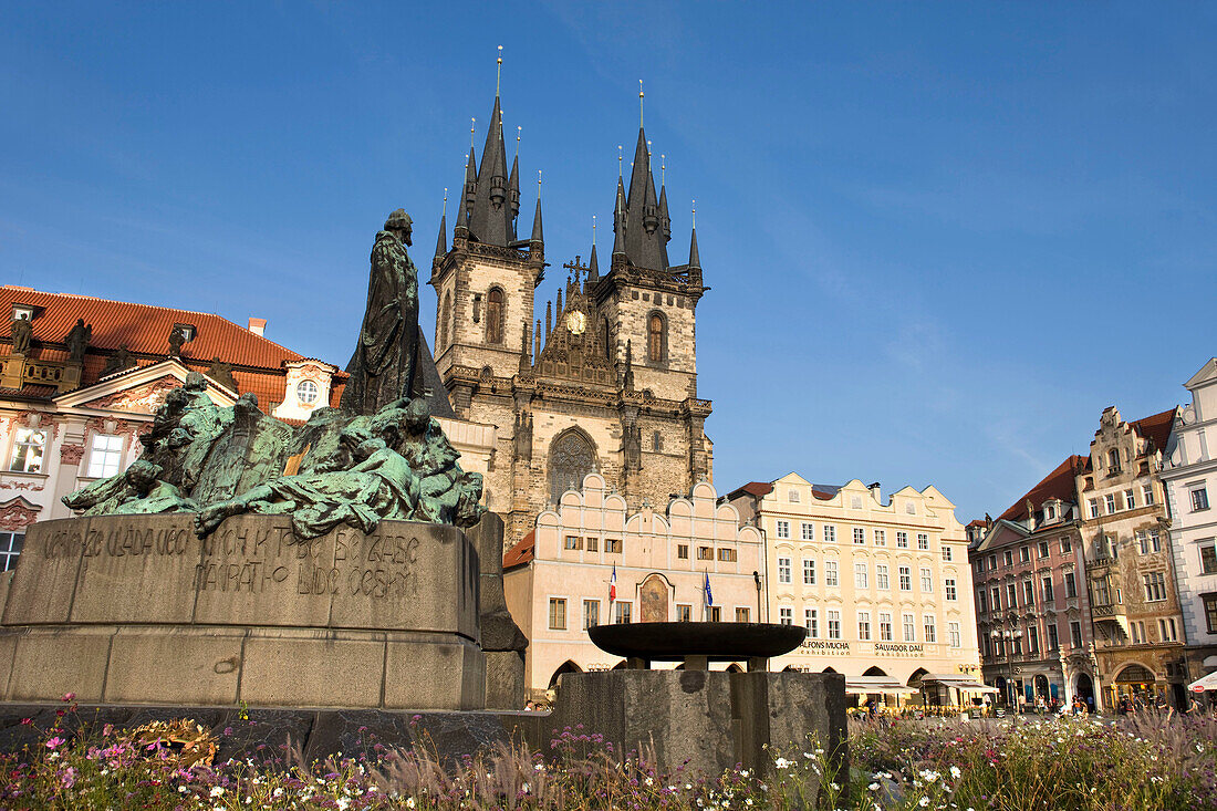 Jan hus statue tyn church old town square staromestske namesti. Prague. Czech Republic.