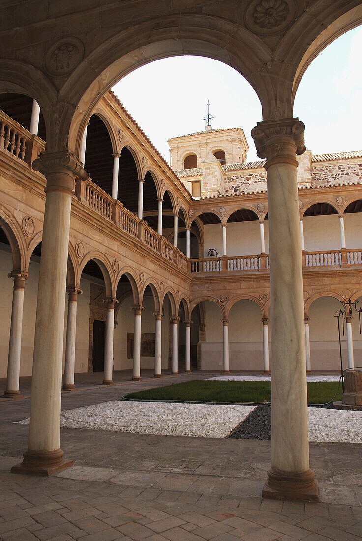 Faculty of Convento de la Asunción de Calatrava (c. 1534), Almagro.
