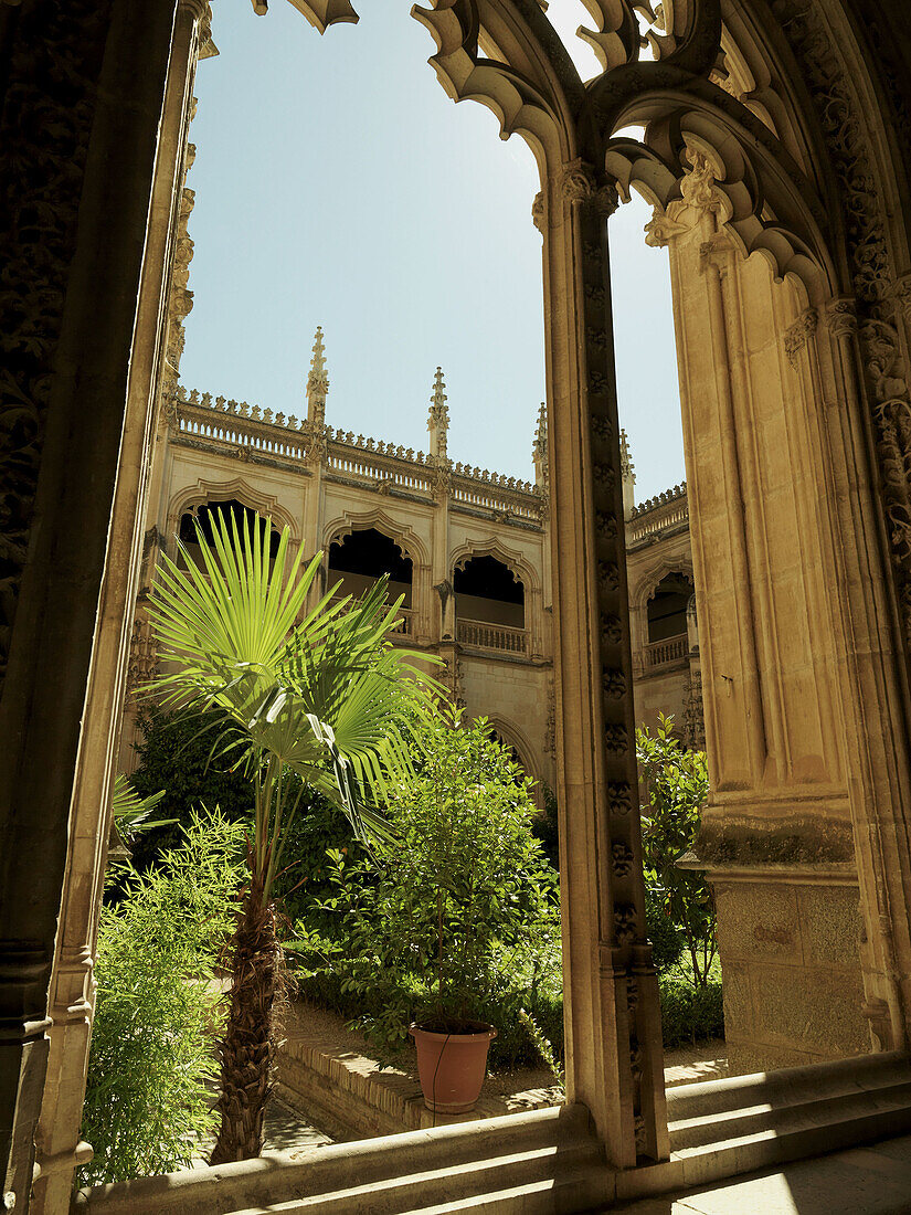 Gothic cloister of the Monastery of San Juan de los Reyes, Toledo, Castilla La Mancha, Spain.