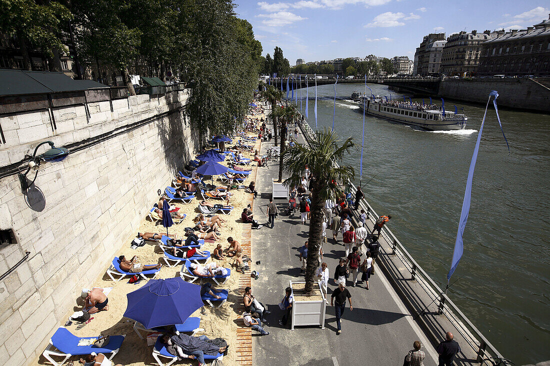 France. Paris. Paris Plage along the bank of River Seine.