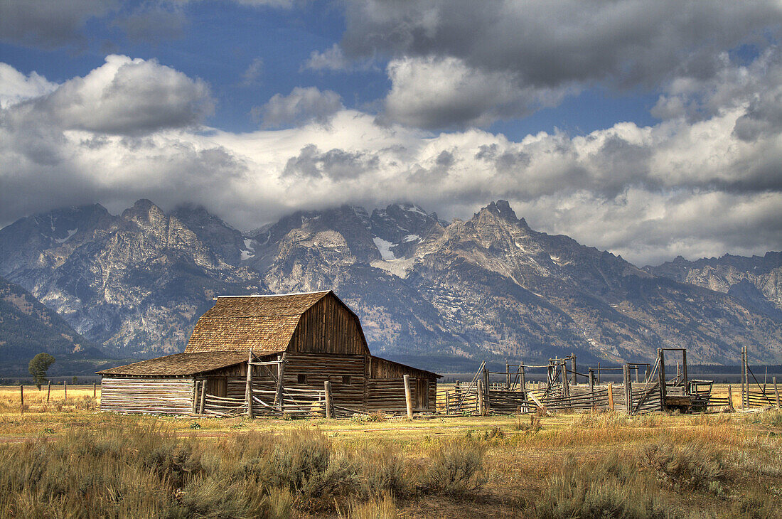 Moulton Barn, with the Grand Teton Mountains, Jackson Hole, Wyoming, USA