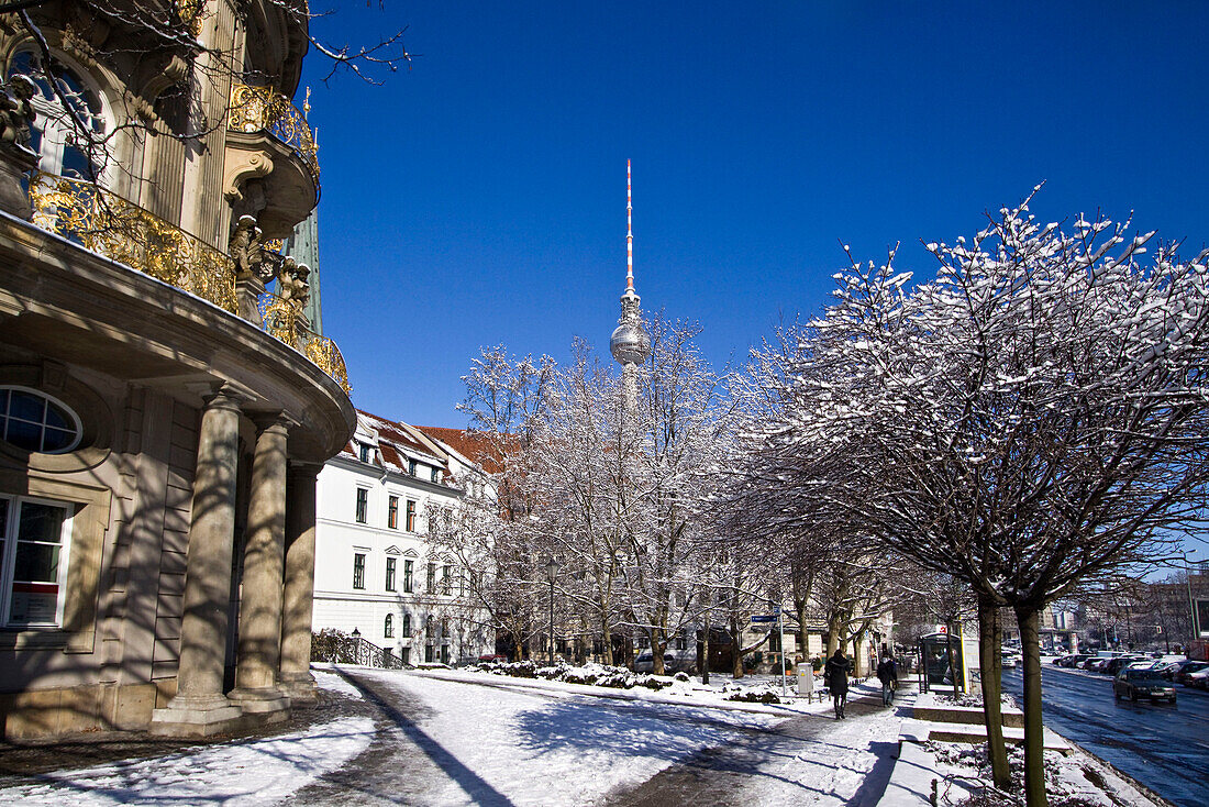 Nikolai  quarter, Ephraim Palais ,Alex,  winter, snow,  Berlin center, Germany