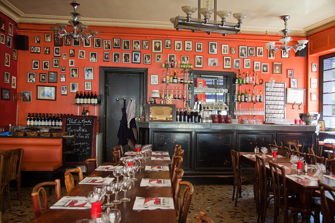 Restaurant Les Lyonnes in  Old City Center, Vieux Lyon, UNESCO World Heritage Lyon, Rhone Alps,  France