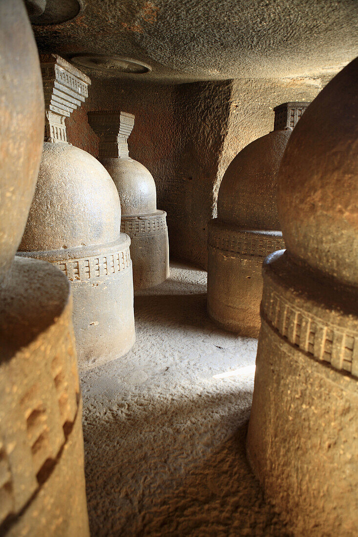 Stone stupa, Chaytia (buddhist temple), 2 cent. BC, Bhaja, India