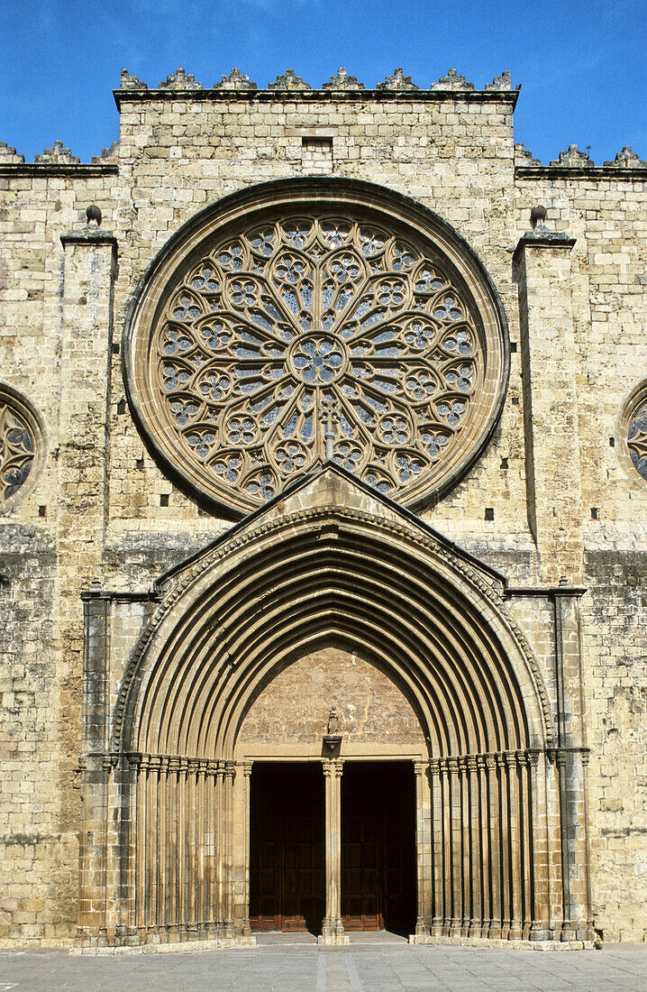 Monasterio de Sant Cugat del Vallés Monastery, Siglo XII, XIV century, Romanesque, Gothic, Spain, Catalunya, Catalonia, Barcelona, Sant Cugat del Valles, Valles West Arc, Gate, Entry, rosettes.