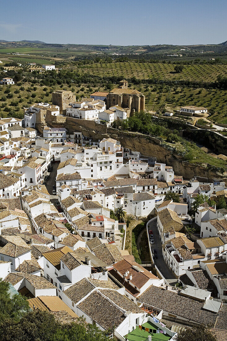 Setenil de las Bodegas. Pueblos Blancos (white towns), Cadiz province, Andalucia, Spain