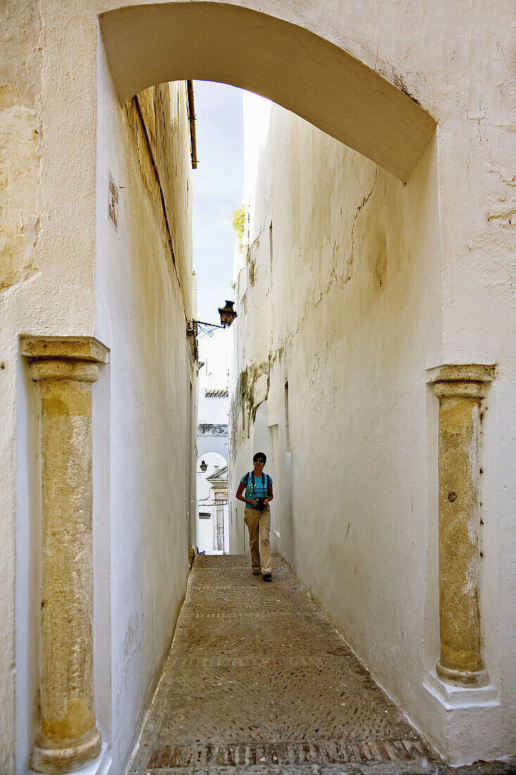 Street, Arcos de la Frontera. Pueblos Blancos (white towns), Cadiz province, Andalucia, Spain