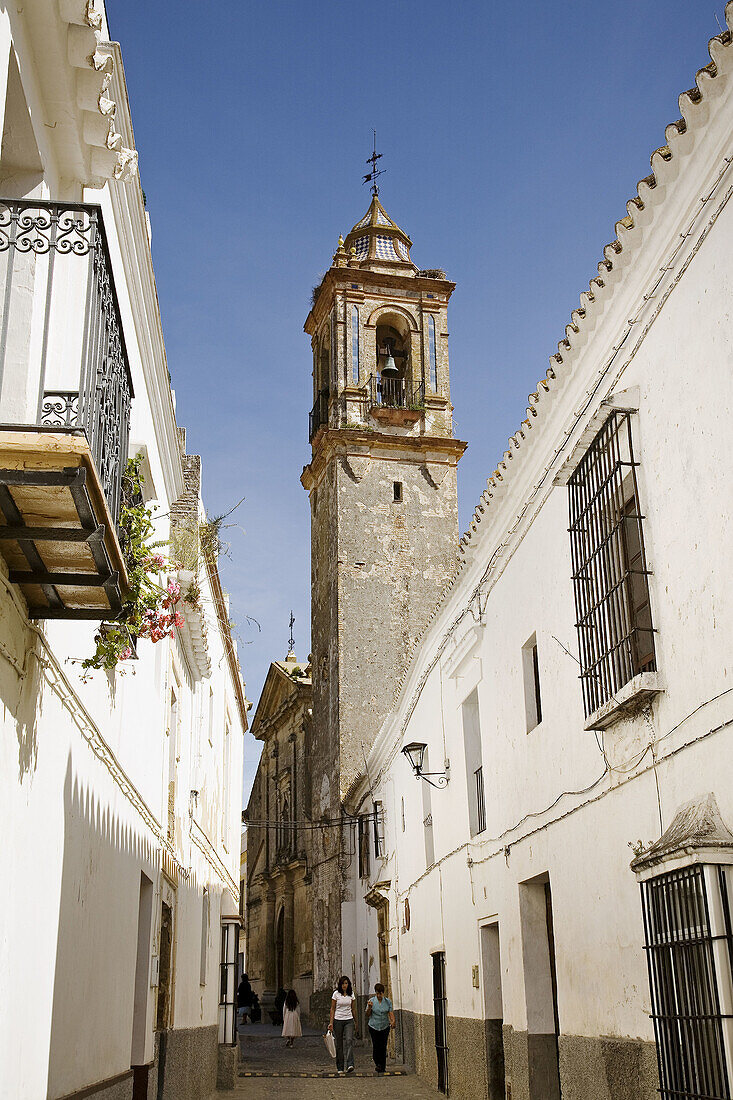 Street and church of Santo Domingo de Guzman, Bornos. Pueblos Blancos (white towns), Cadiz province, Andalucia, Spain