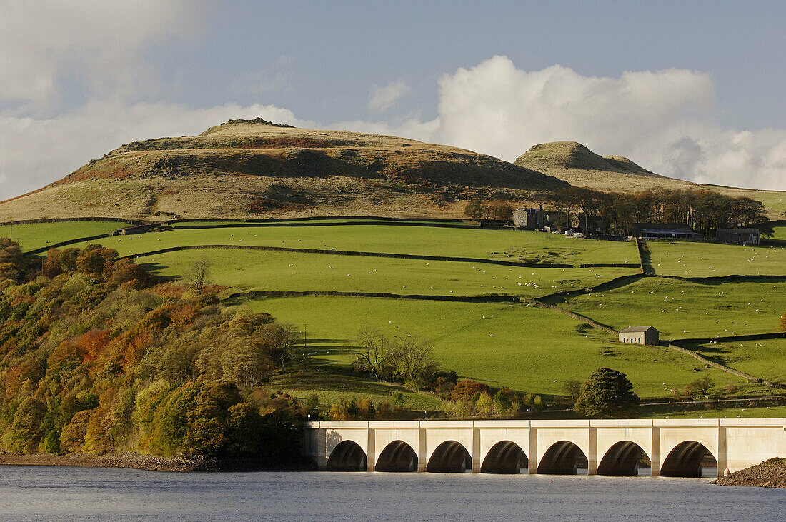 Ladybower Reservoir, Peak District, Derbyshire, England, UK