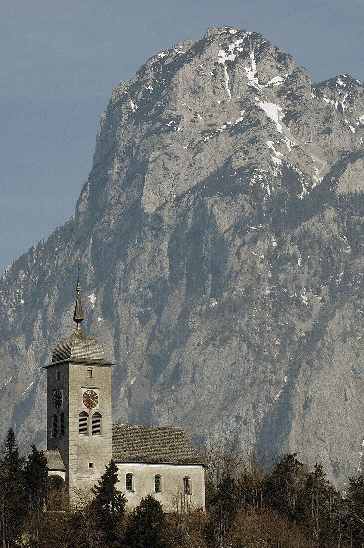 Chapel Traunkirchen with the Traunstein mountain in the background on the Traunsee, Salzkammergut, Austria, Europe