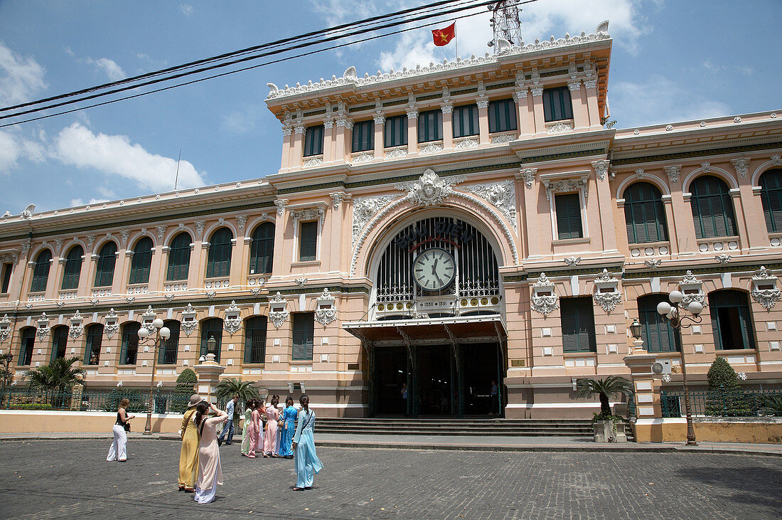 Vietnam  The central post office, Saigon