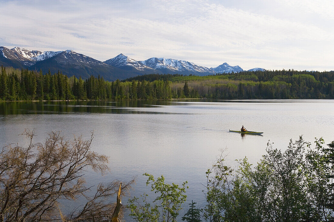 Canoeist, Pyramid Lake near Jasper, Jasper National Park, Alberta, Canada