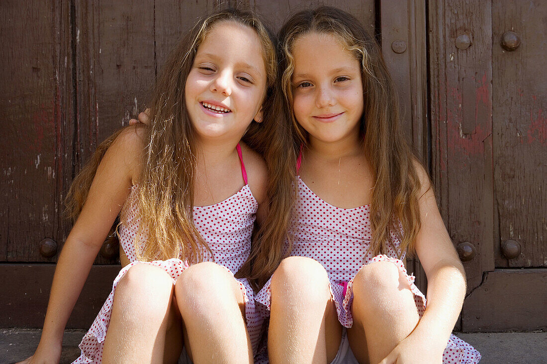 Twins, Cuba