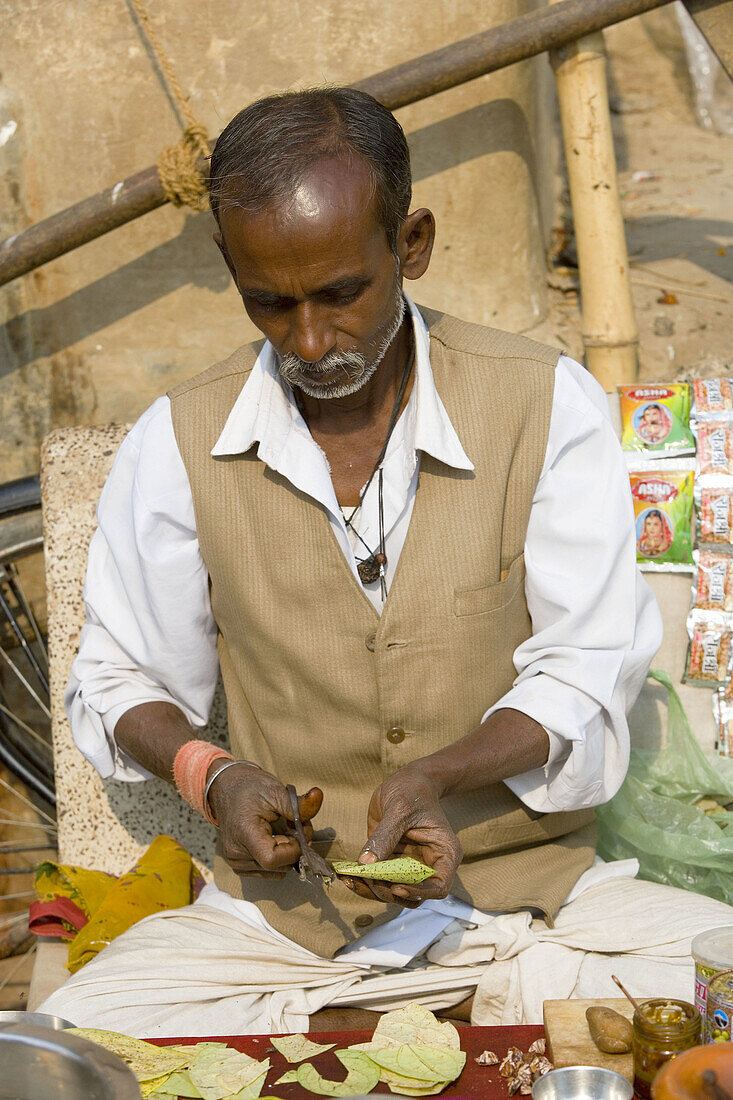 Betel nut seller or Paan wallah, Varanasi, India