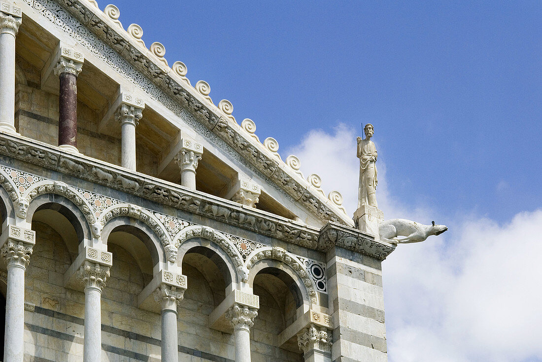 Detail of the duomo (cathedral), Piazza dei Miracoli, UNESCO World Heritage Site, Pisa, Tuscany, Italy