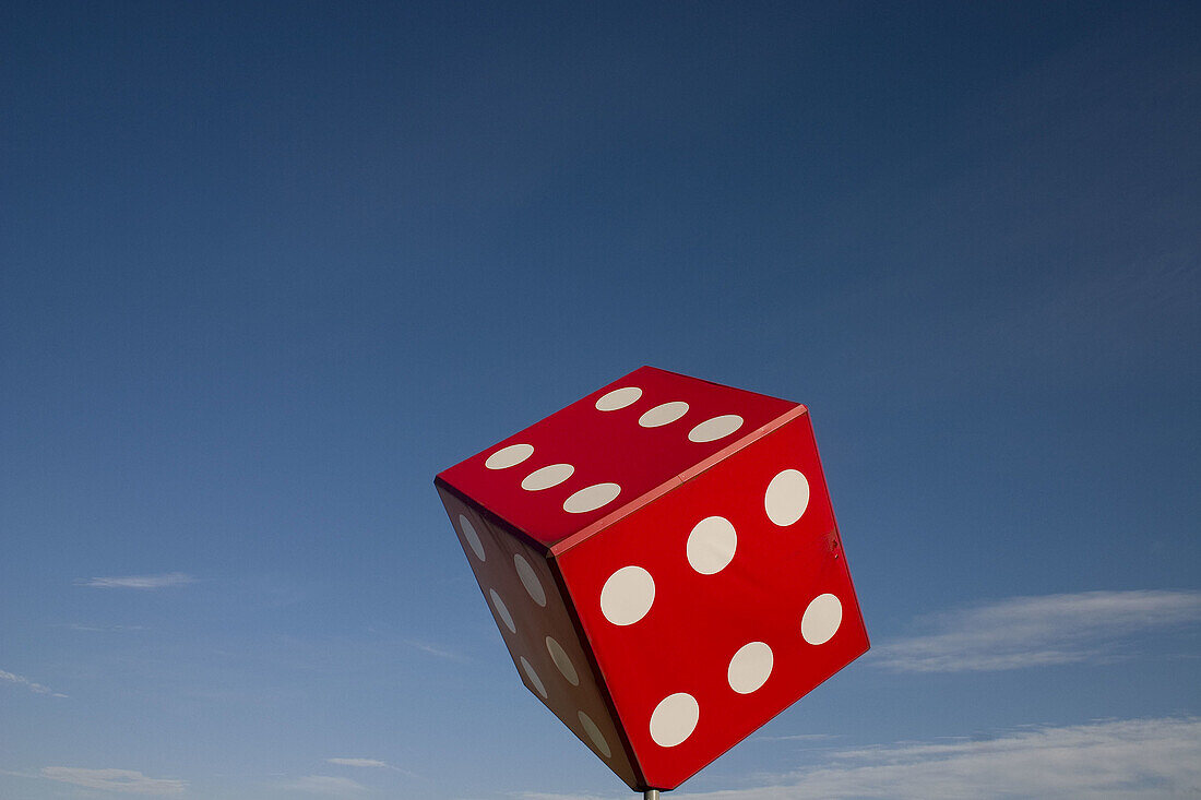 Blue, Blue sky, Chance, Close up, Close-up, Closeup, Color, Colour, Concept, Concepts, Daytime, Dice, Die, exterior, Flight, Flights, Fly, Flying, Gamble, Gambling, Game, Games, Gaming, Luck, Object, Objects, One, One item, outdoor, outdoors, outside, Pla