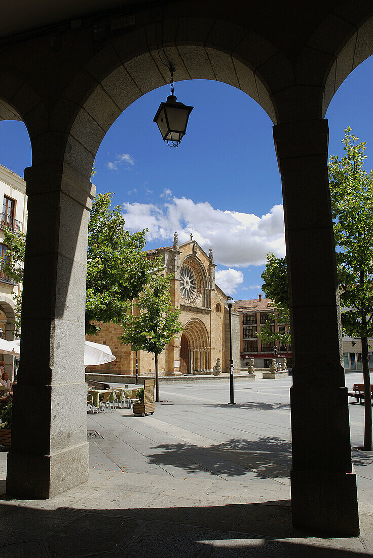 Santa Teresa square and church of San Pedro, Avila, Castilla-Leon, Spain