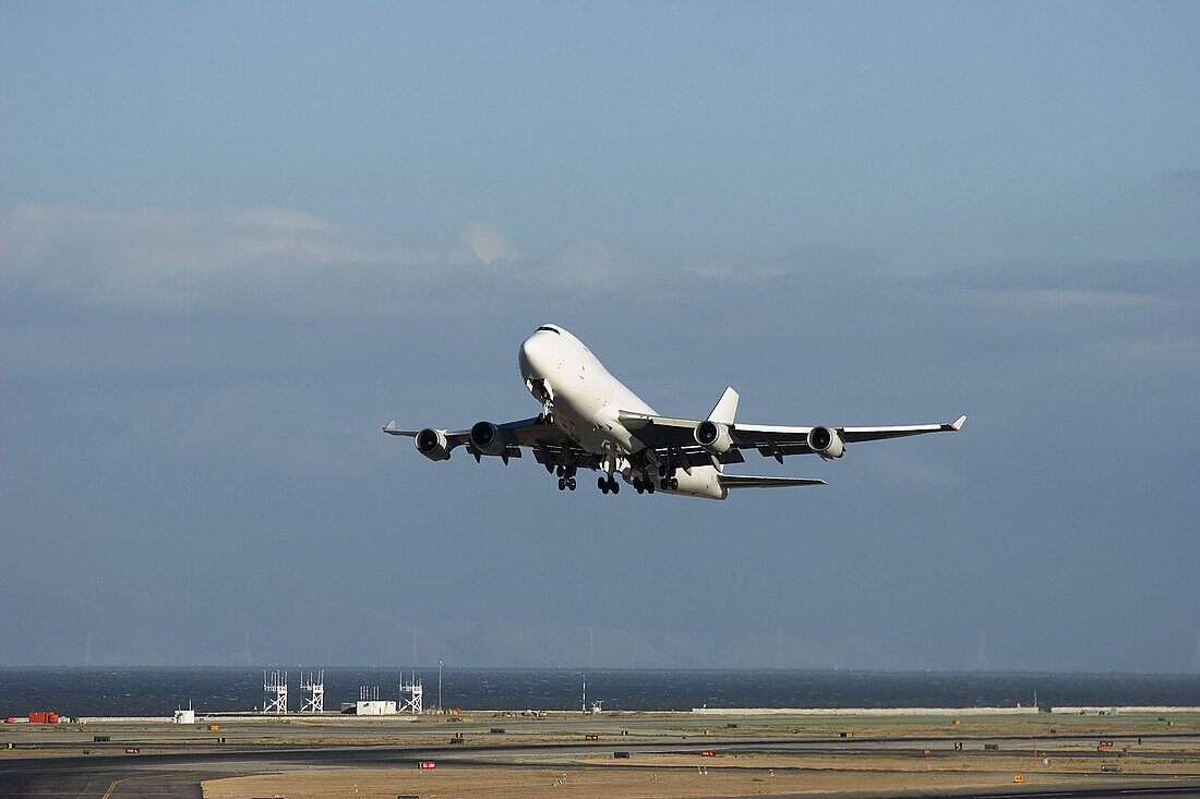 Unmarked Boeing 747 during take off