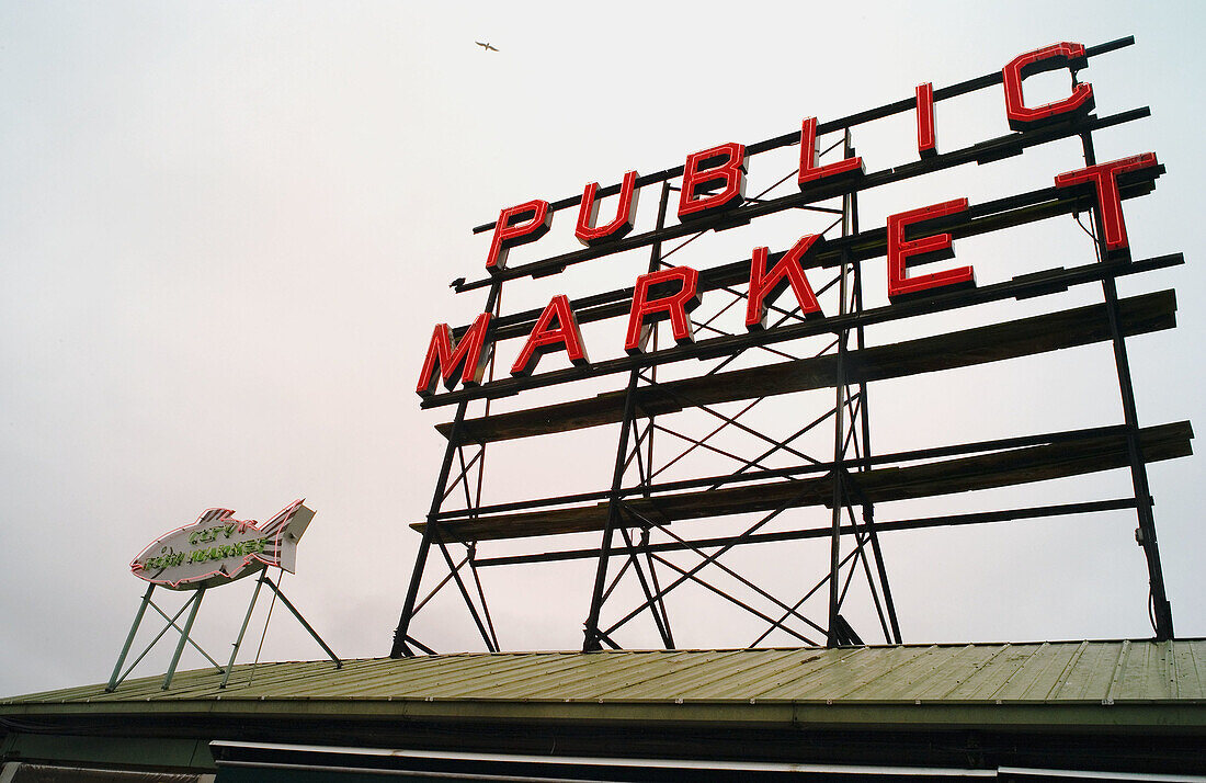 Main sign of Pike Place Market at Seattle, Washington, USA