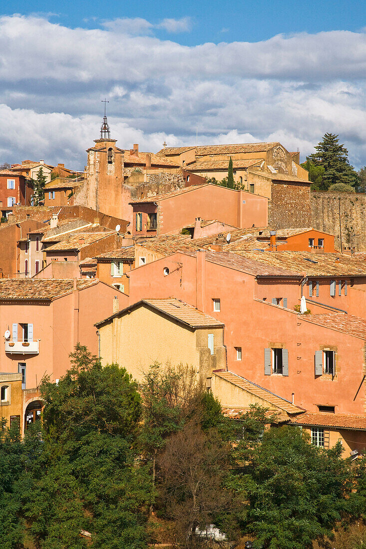 The mountain village of Roussillon