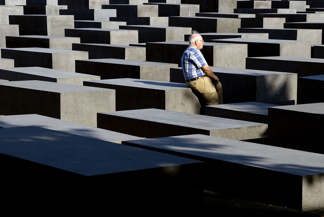 Holocaust memorial, by Peter Eisenman. Berlin. Germany.