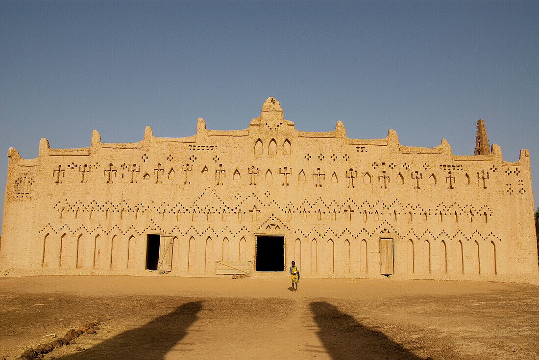 Burkina Faso. Sahel. Town of Bani. Sudanese style mosque. Traditional adobe architecture. Muslim Village.