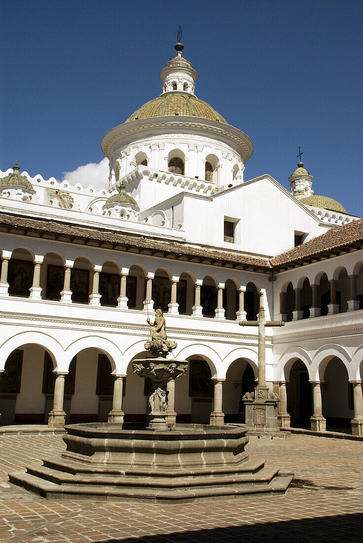 Ecuador.Quito.Centro historico.Convent of La Merced (XVII century). Main cloister and fountain of Neptune.