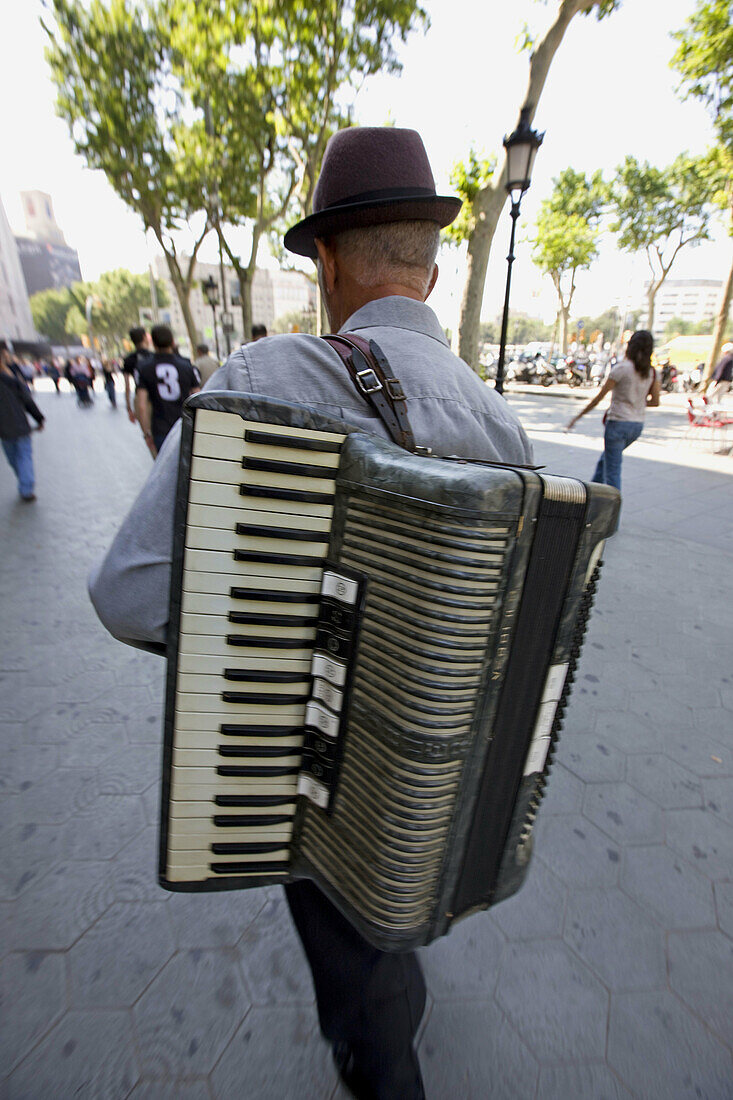 Spain,  Catalunya,  Barcelona,  Las Ramblas,  Street musician