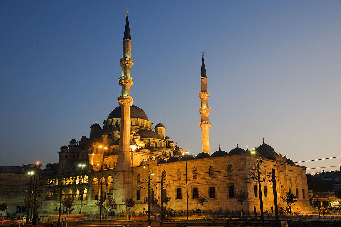 Yeni Mosque Golden Horn Istanbul Turkey