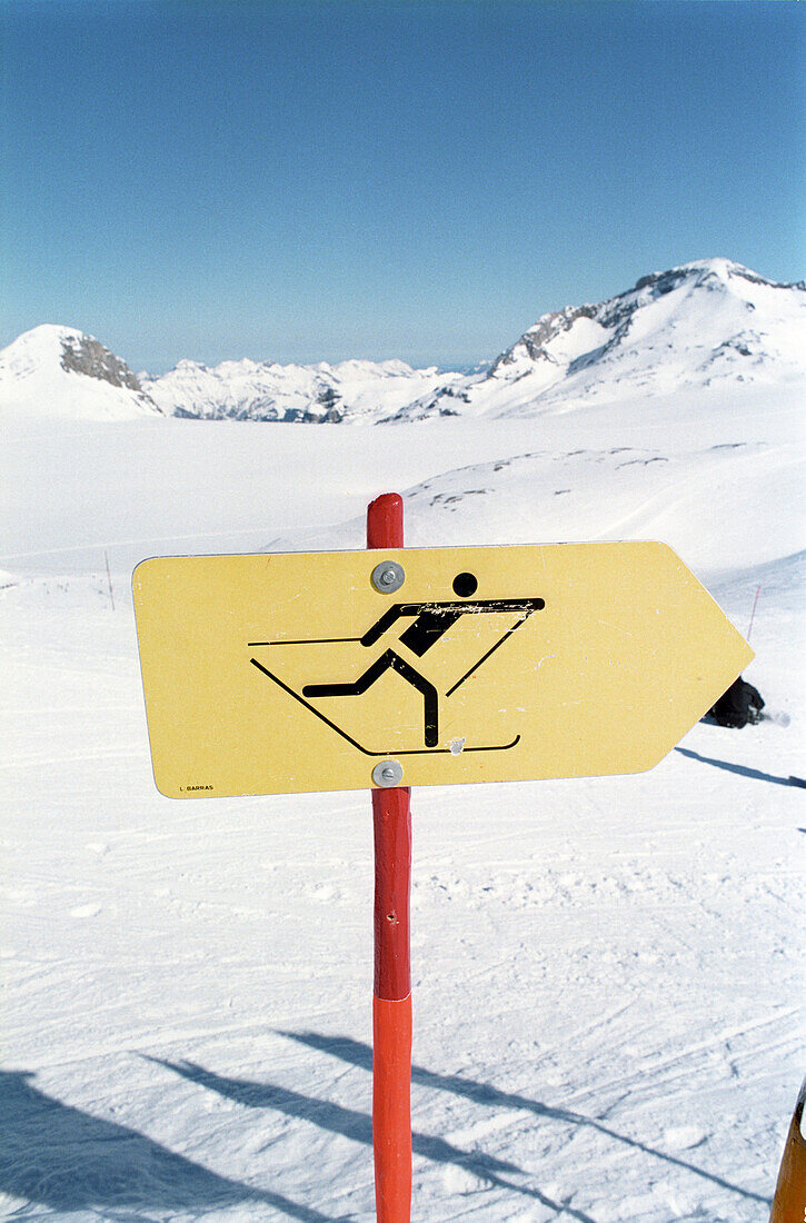 Cross country skiing trail with sign, Winter, Plaine Morte Glacier, Crans Montana, Switzerland