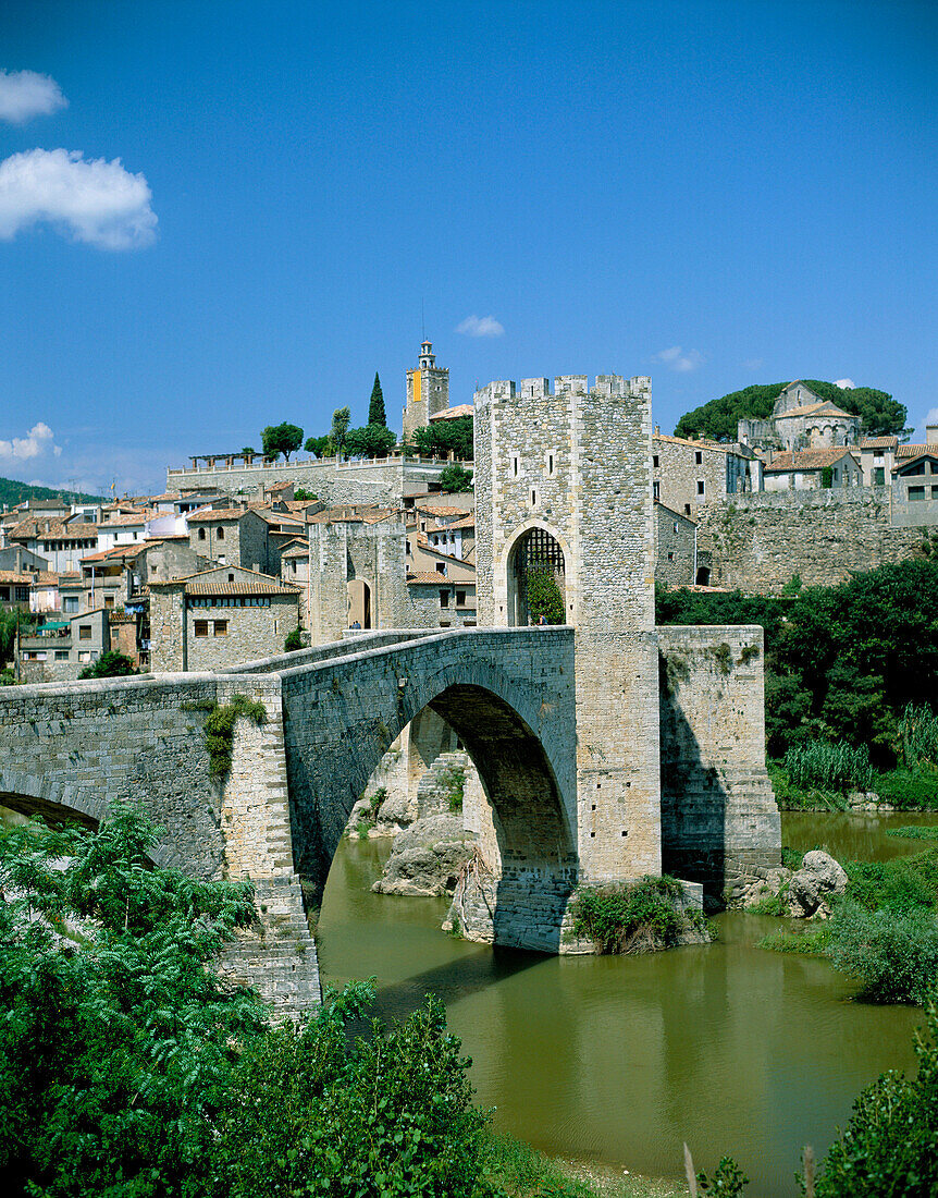 Roman Bridge, Besalu, Catalunya, Spain